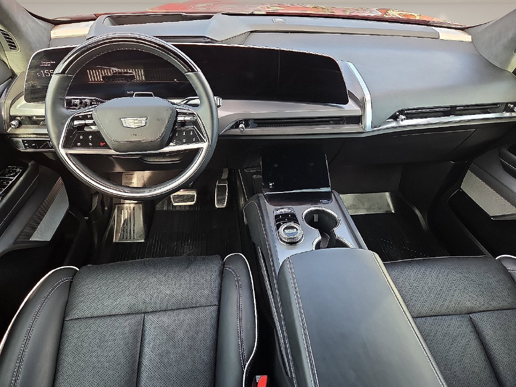 Used 2026 Cadillac Vistiq Platinum w/ LPO, Floor Liner Package AWD/4WD image 12