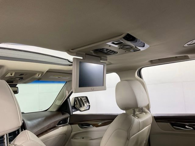 Used 2016 Cadillac Escalade ESV Luxury image 26