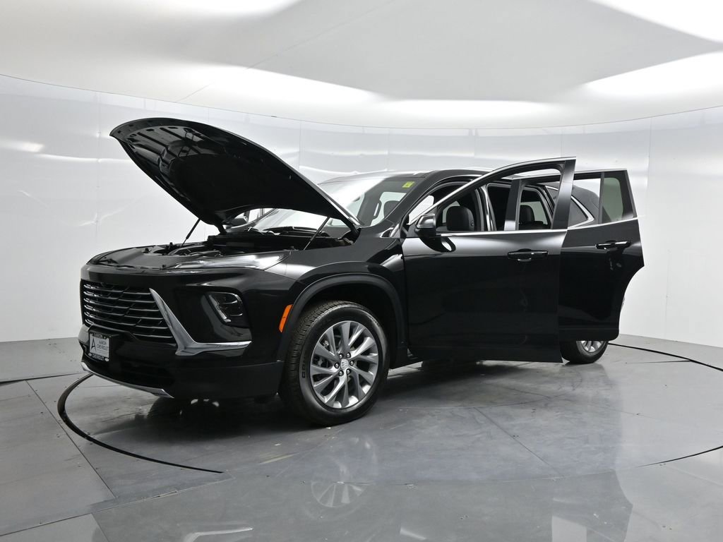 Used 2025 Buick Enclave Preferred image 54