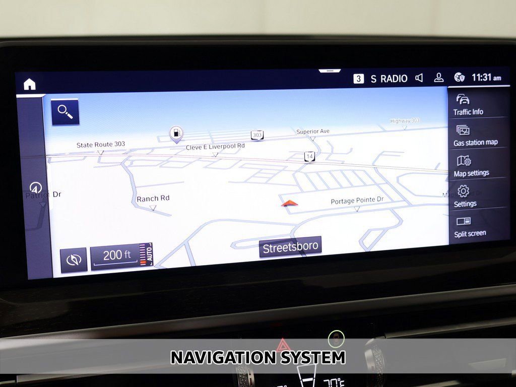 Used 2025 BMW X4 xDrive30i image 3