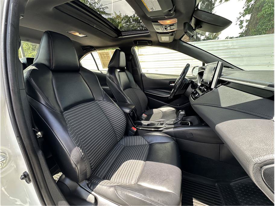 Used 2020 Toyota Corolla XSE FWD image 4