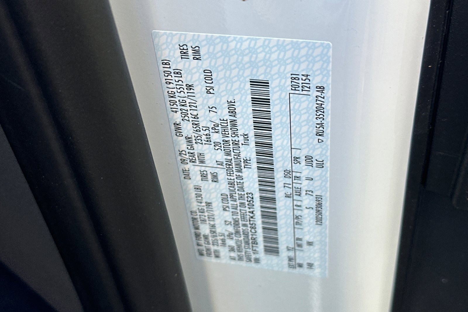 New 2026 Ford Transit 250 148 Medium Roof w/ Load Area Protection Package image 27