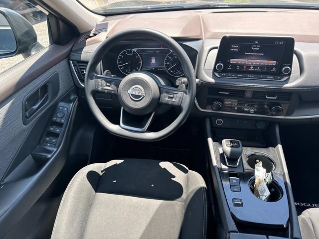 Used 2023 Nissan Rogue S FWD image 17