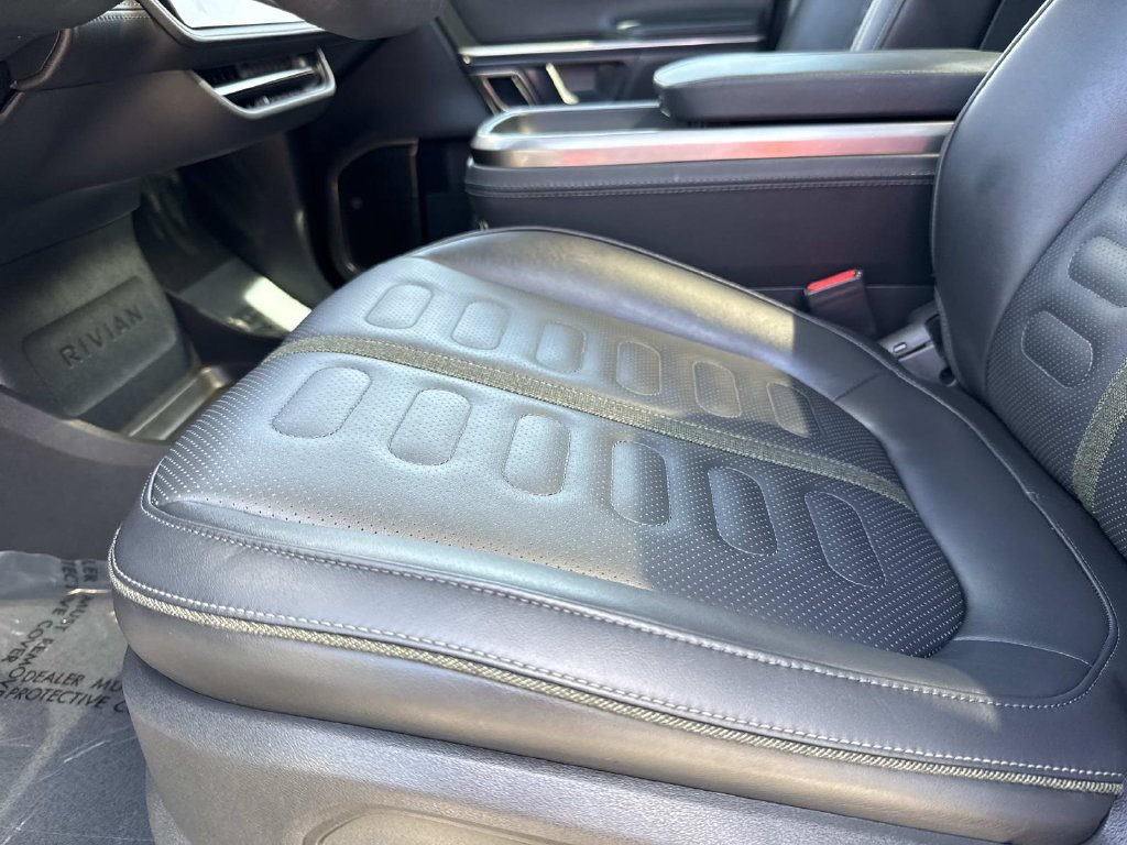 Used 2024 Rivian R1S Adventure Dual AWD/4WD image 25