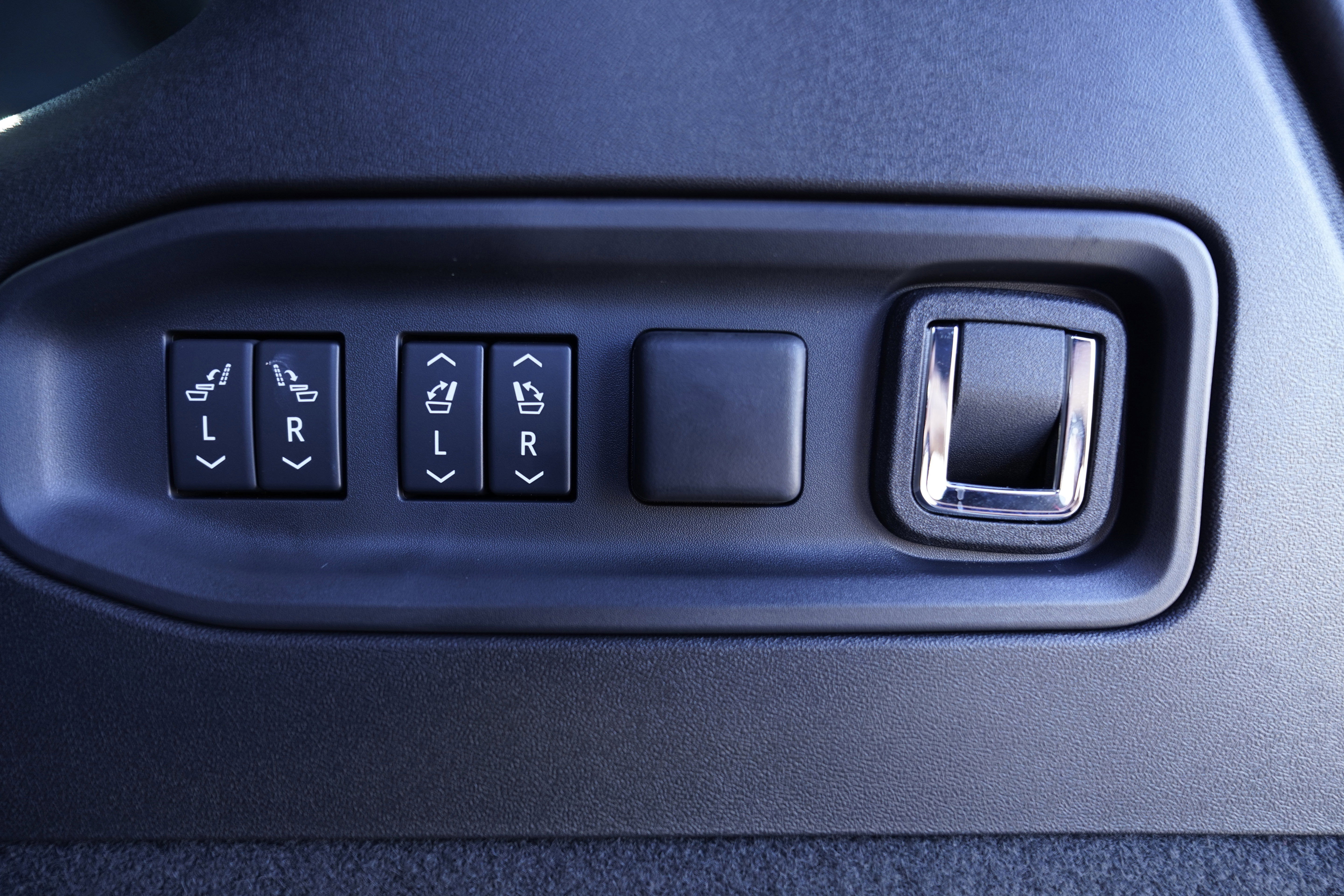 Used 2026 Cadillac Vistiq Sport image 48