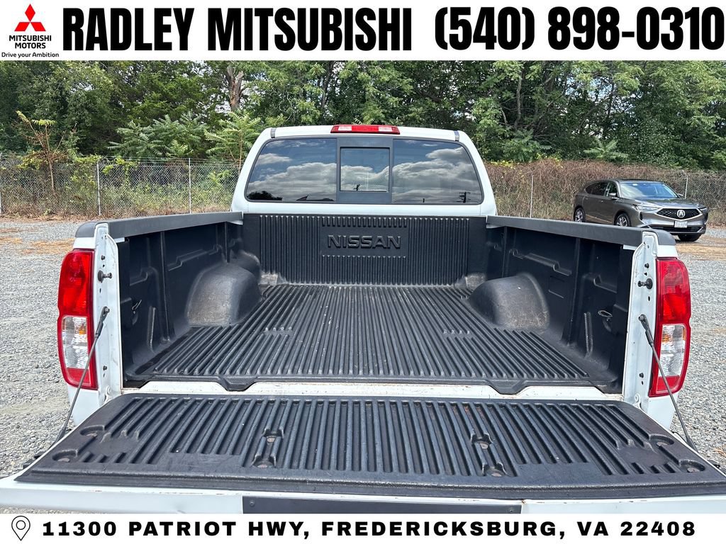 Used 2012 Nissan Frontier SV RWD image 11