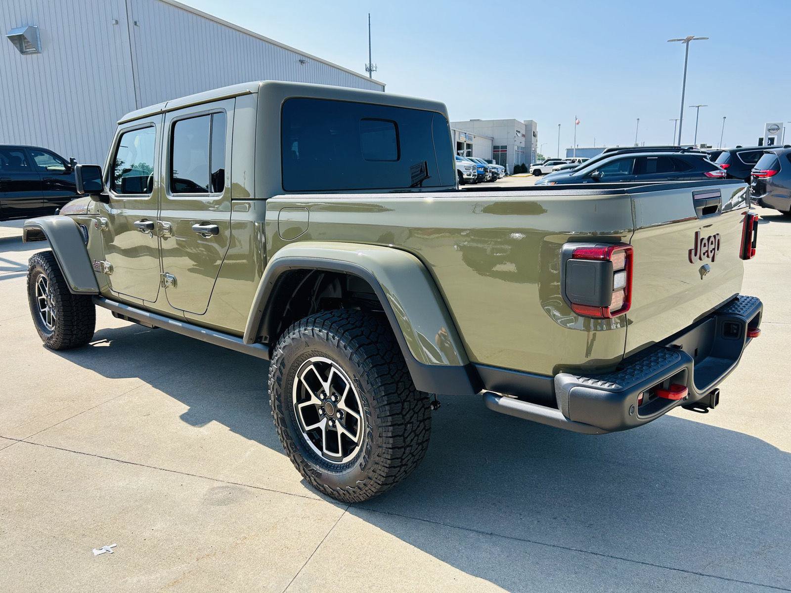 New 2026 Jeep Gladiator Rubicon AWD/4WD image 38