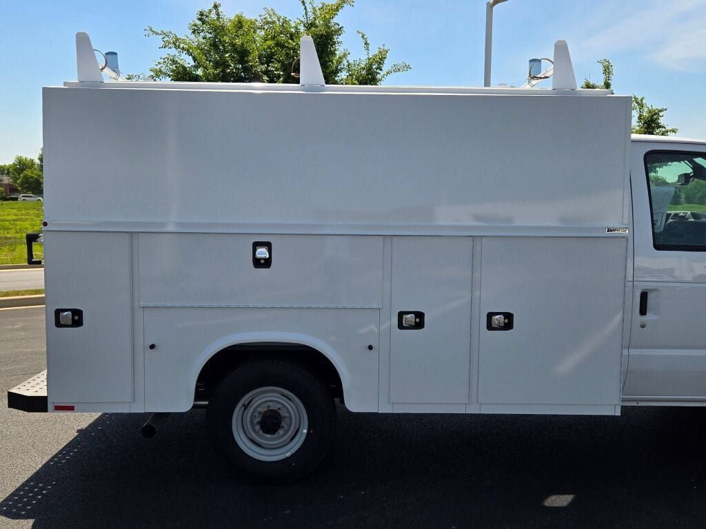 New 2026 Ford E-350 and Econoline 350 Super Duty w/ Power Equipment Group RWD image 12