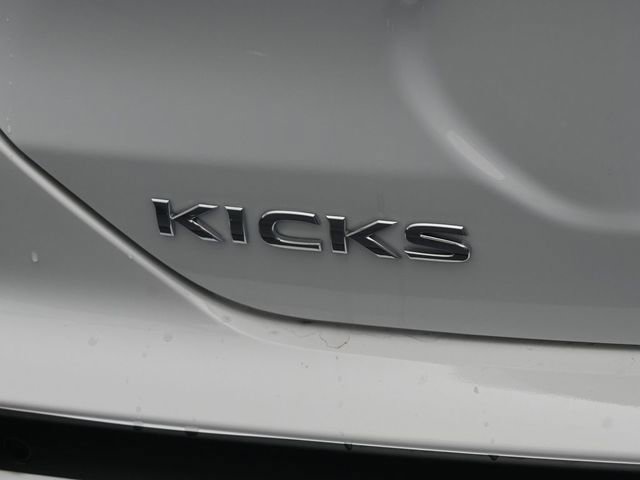 New 2025 Nissan Kicks Play S image 10
