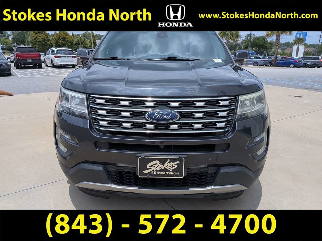 Used 2017 Ford Explorer Limited w/ Equipment Group 301A FWD image 12
