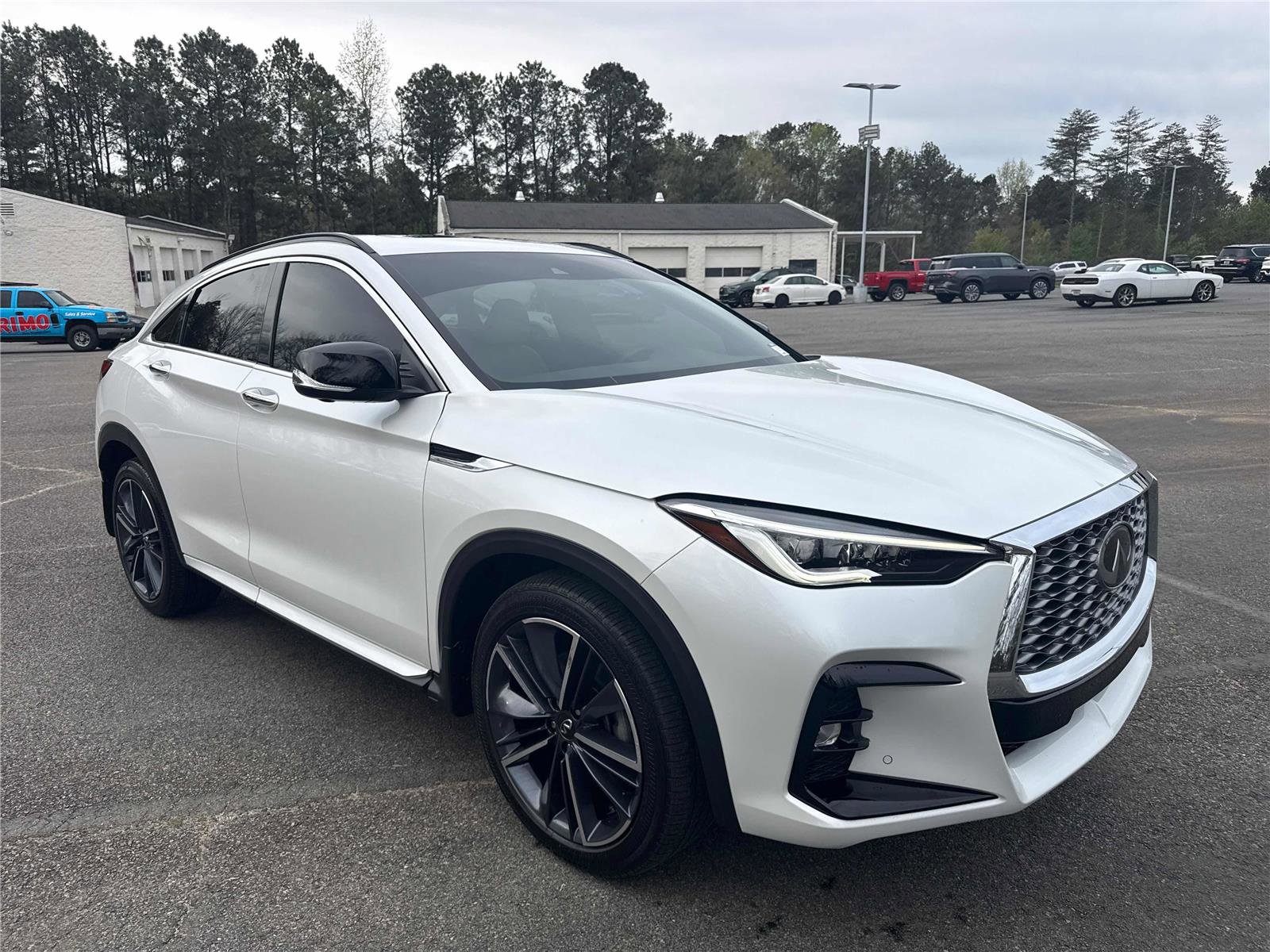 Certified 2025 INFINITI QX55 Essential image 4