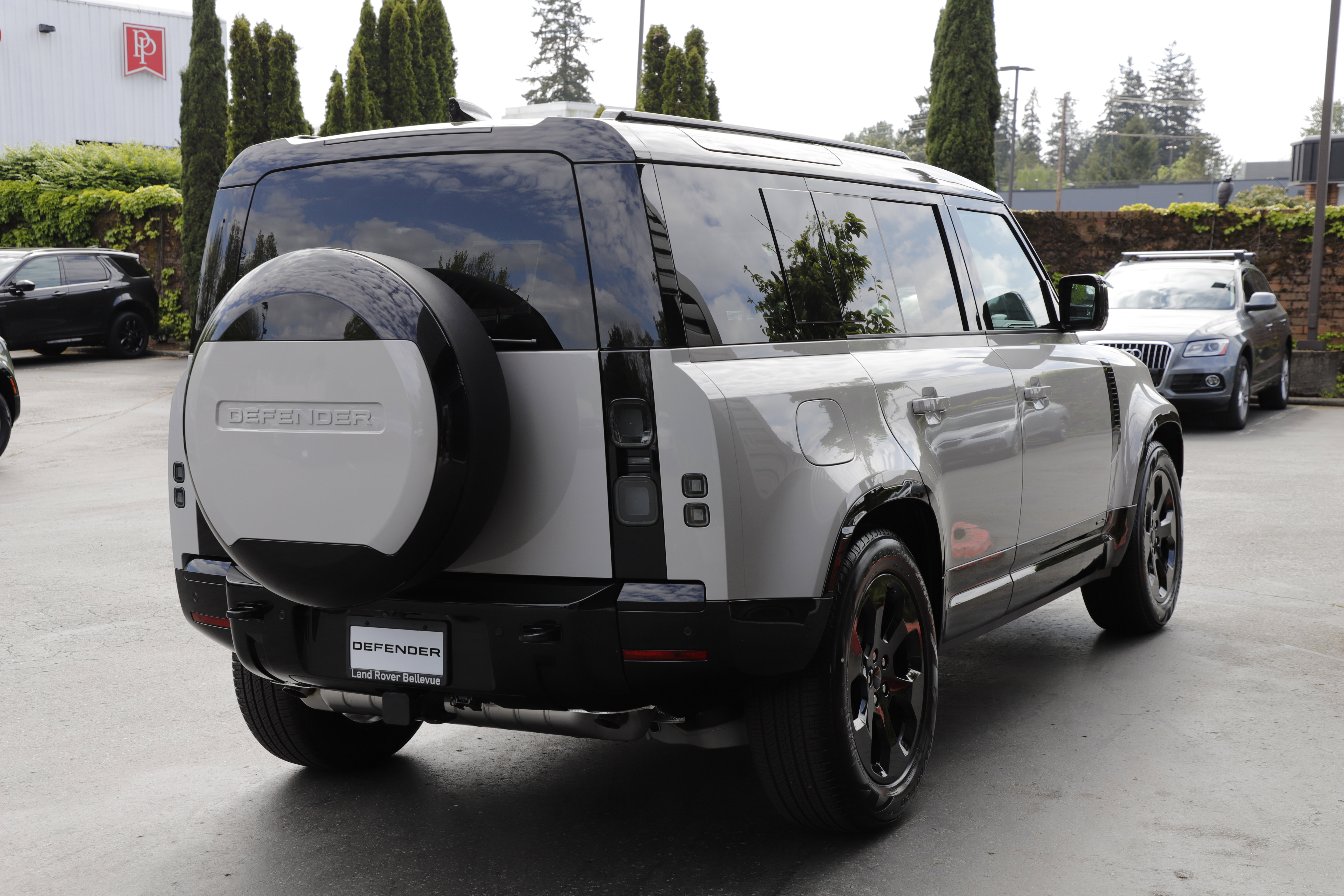 New 2026 Land Rover Defender 110 X AWD/4WD image 10