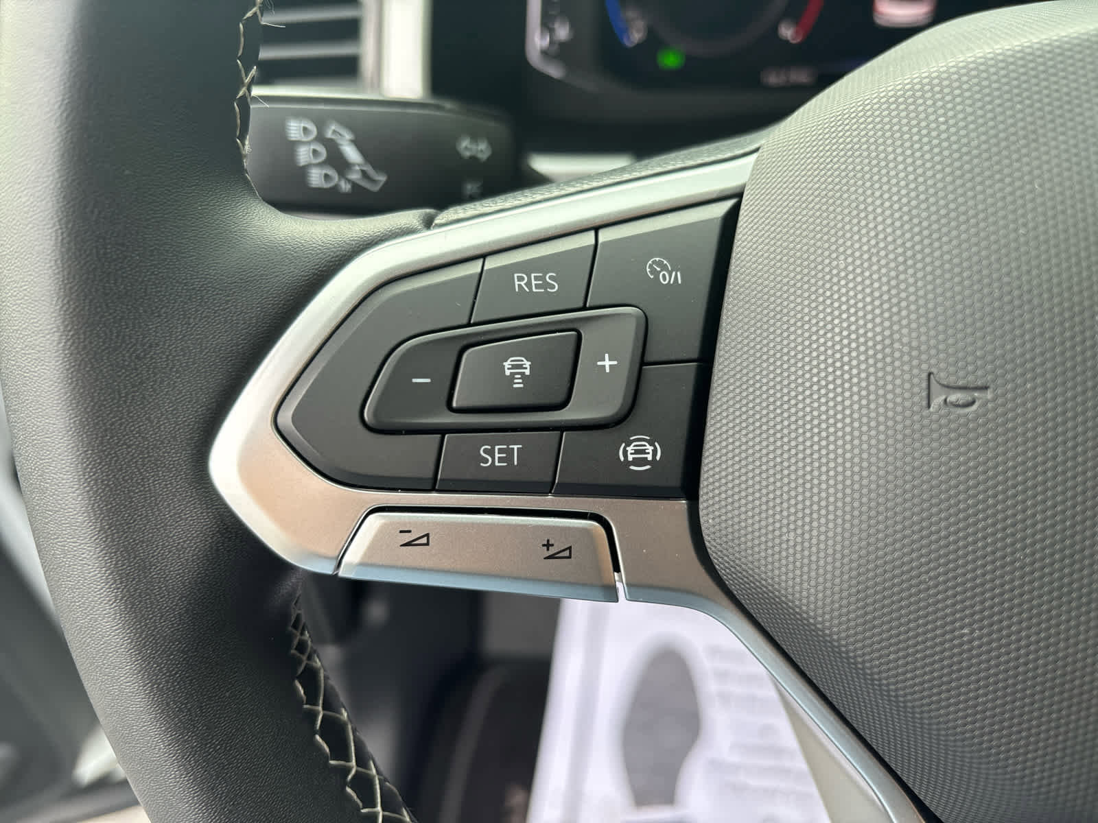 Used 2023 Volkswagen Atlas SE image 20