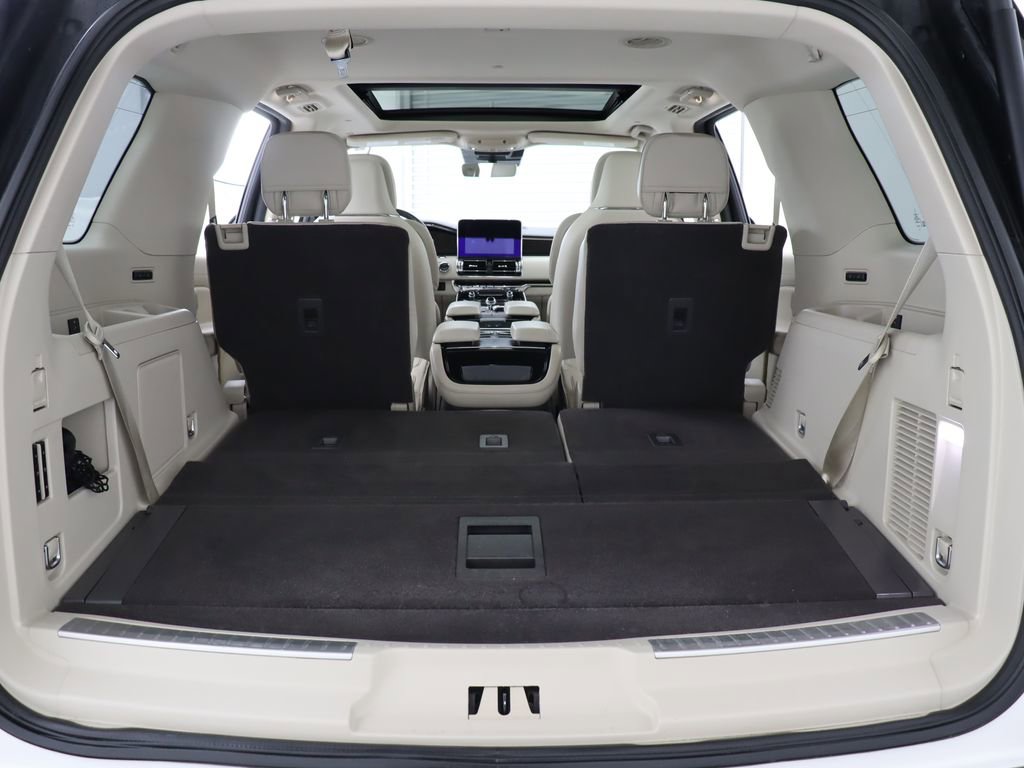 Used 2019 Lincoln Navigator Reserve AWD/4WD image 42