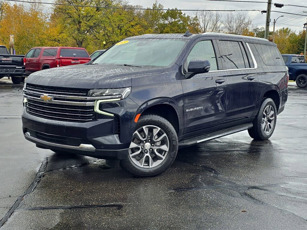 Used 2023 Chevrolet Suburban LT w/ LT Signature Plus Package image 31
