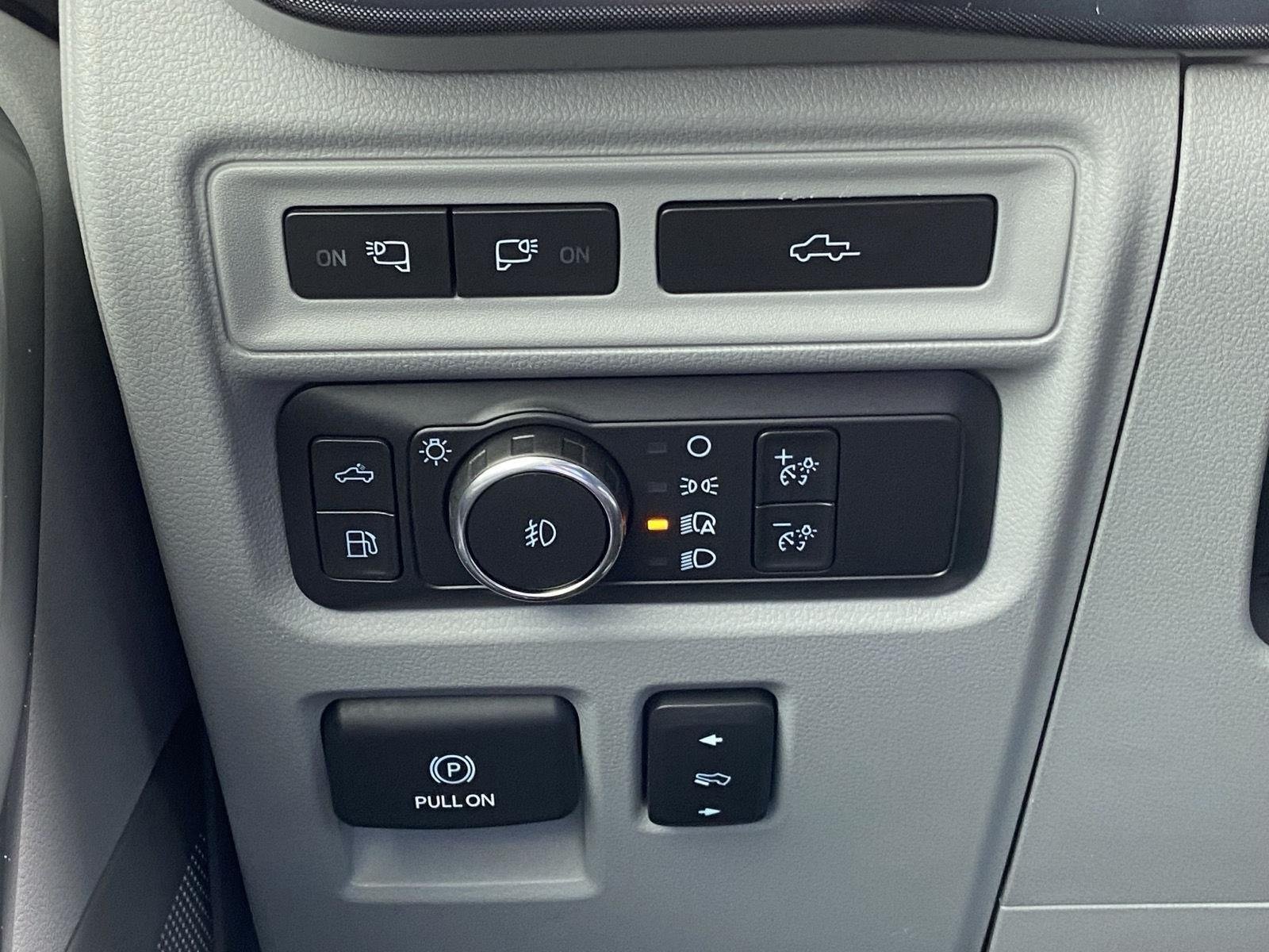 Used 2022 Ford F150 Limited AWD/4WD image 19