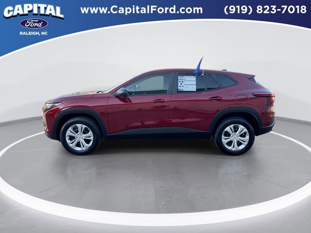 Used 2025 Chevrolet Trax LS image 5