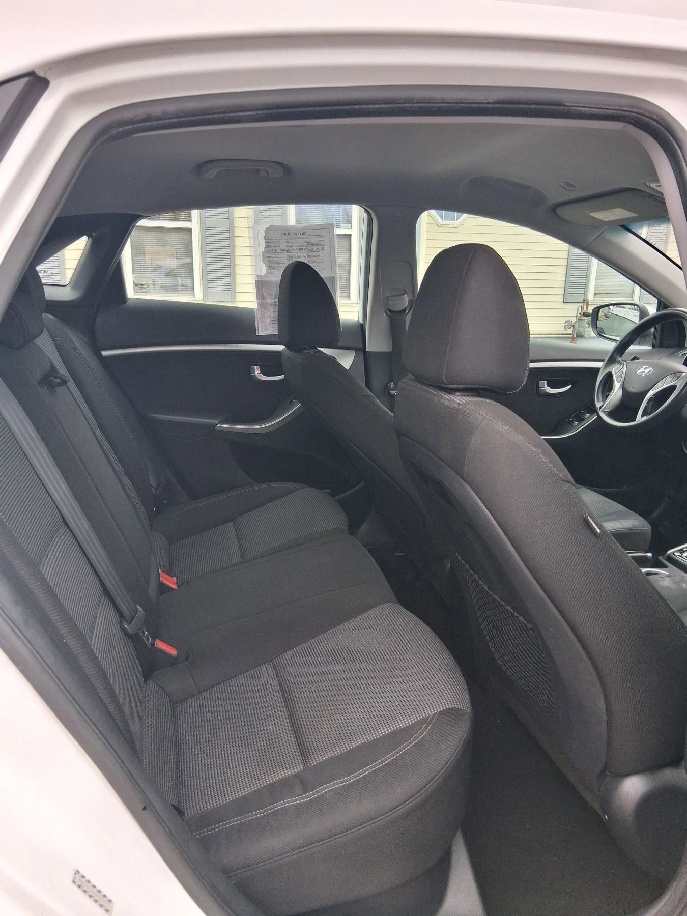 Used 2017 Hyundai Elantra GT image 11