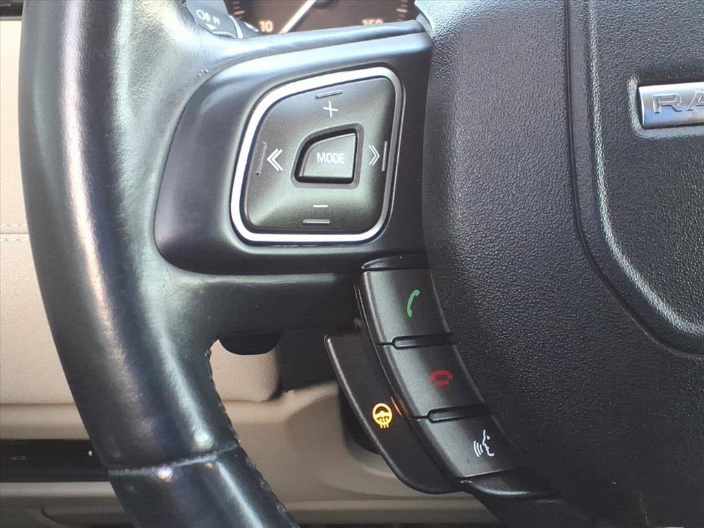 Used 2017 Land Rover Range Rover Evoque SE image 14