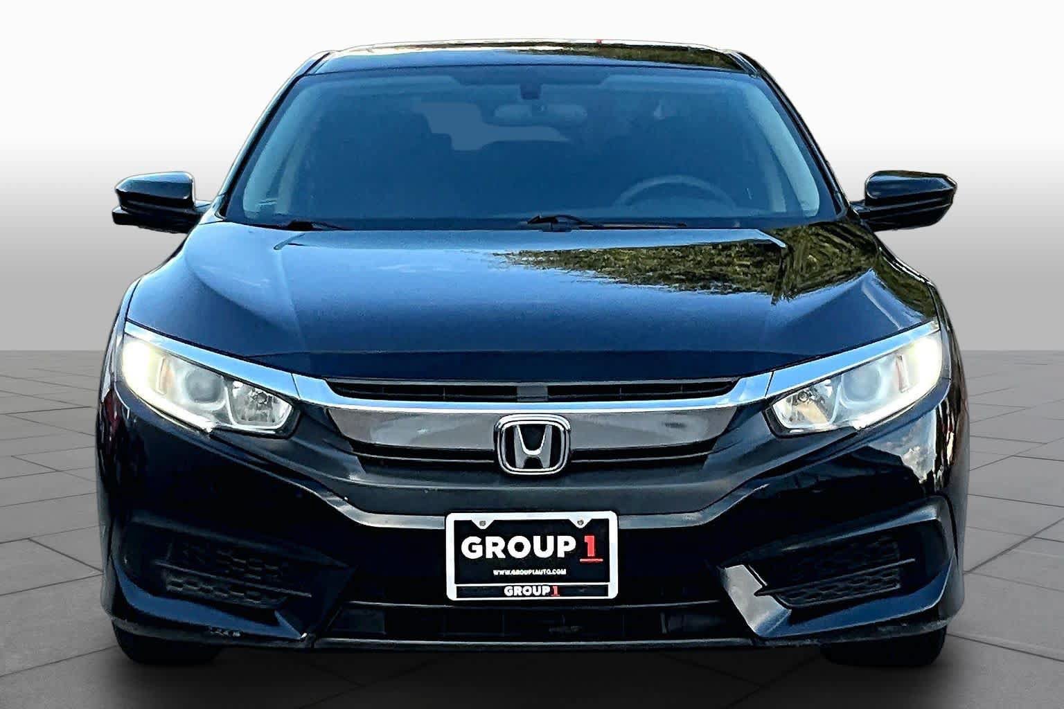 Used 2018 Honda Civic EX image 4