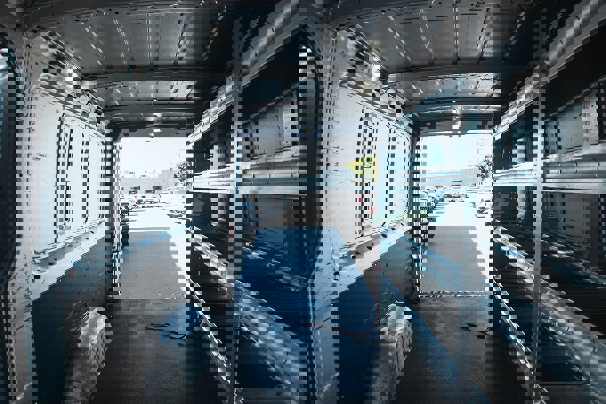 Used 2018 Mercedes-Benz Sprinter 2500 image 15