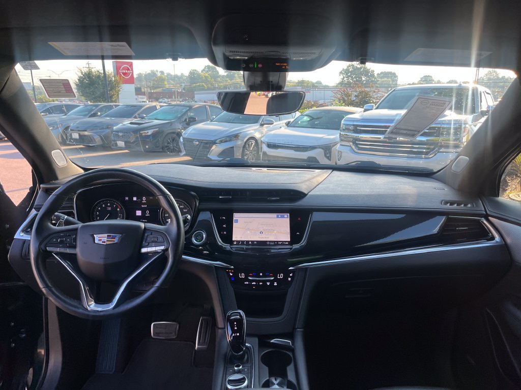 Used 2024 Cadillac XT6 Sport w/ Technology Package AWD/4WD image 24