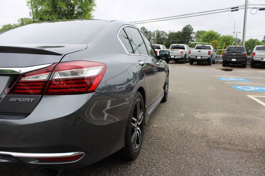Used 2017 Honda Accord Sport image 30