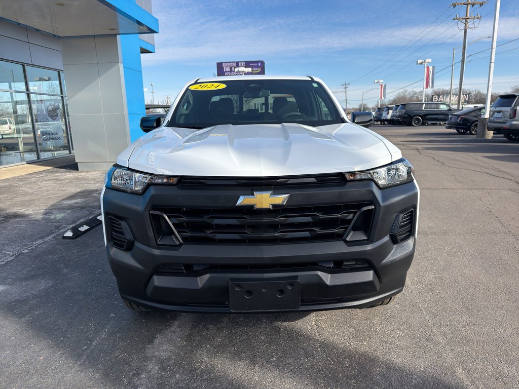 Used 2024 Chevrolet Colorado W/T w/ Advanced Trailering Package image 2