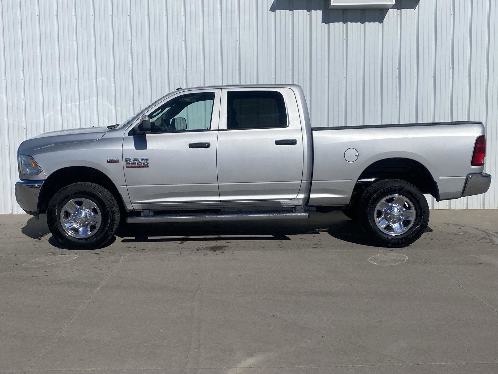 Used 2016 RAM 2500 Tradesman w/ Chrome Appearance Group image 8