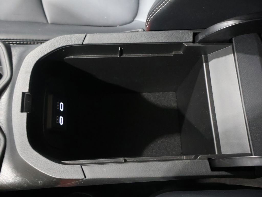 Used 2023 Toyota RAV4 XLE Premium image 32