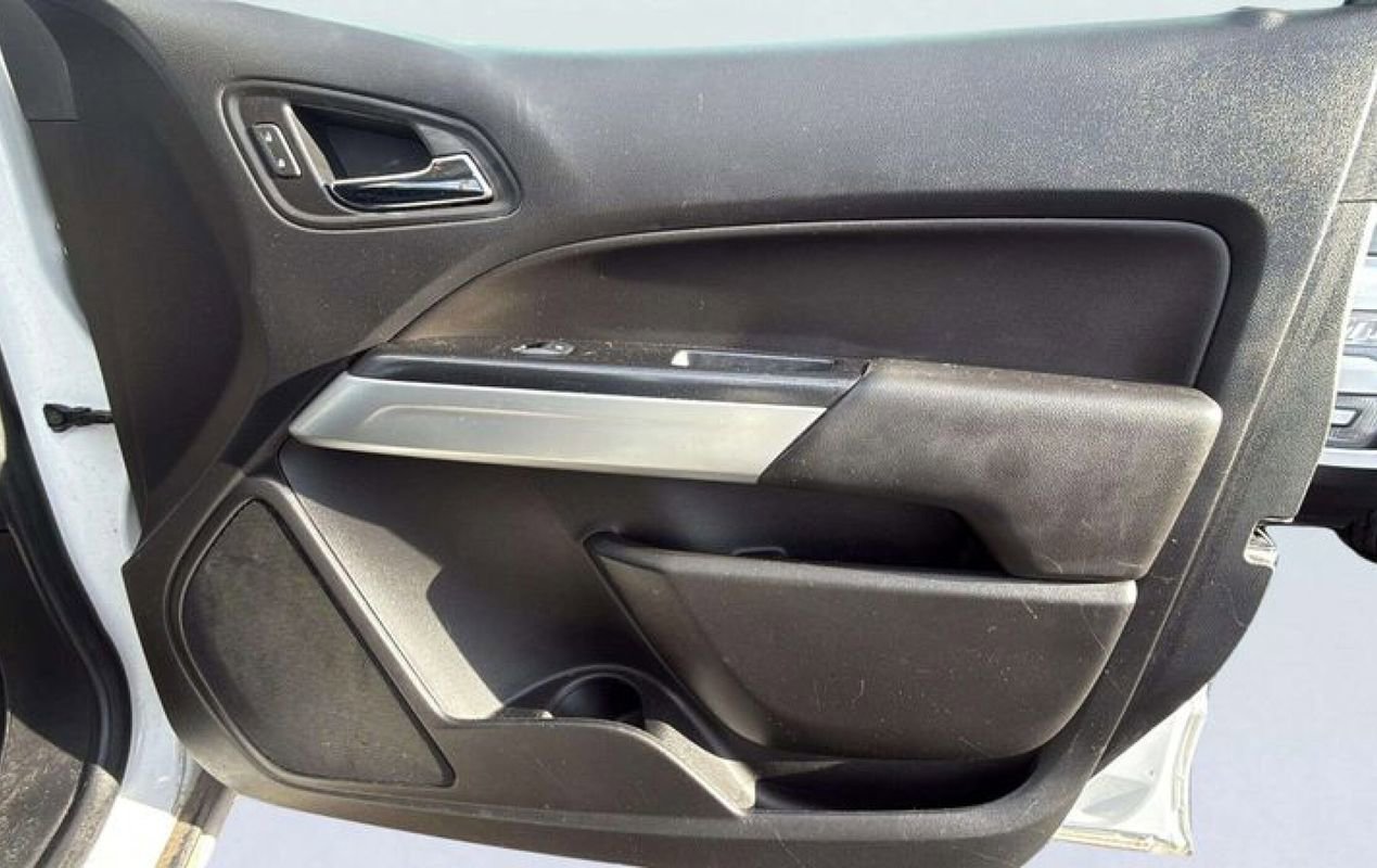 Used 2020 Chevrolet Colorado LT w/ Safety Package image 15