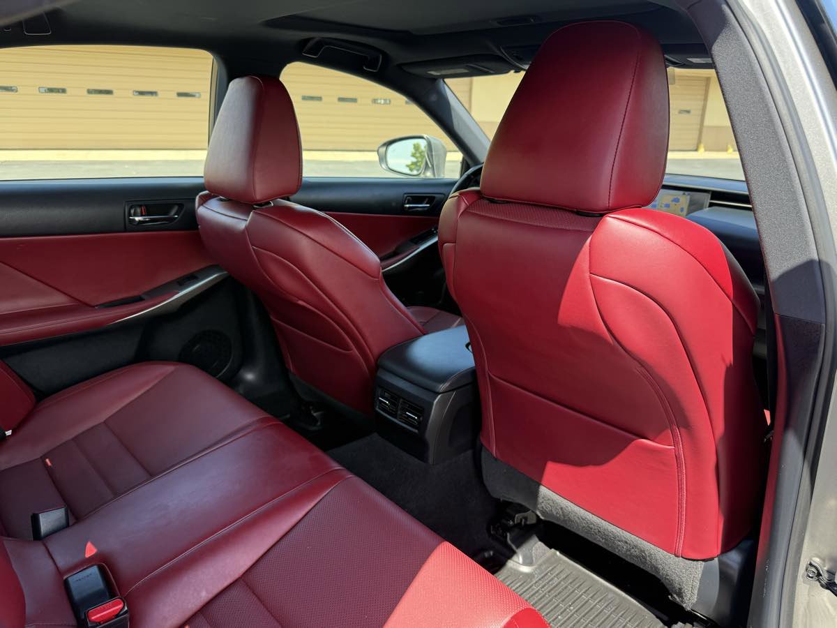 Used 2016 Lexus IS 200t RWD image 21