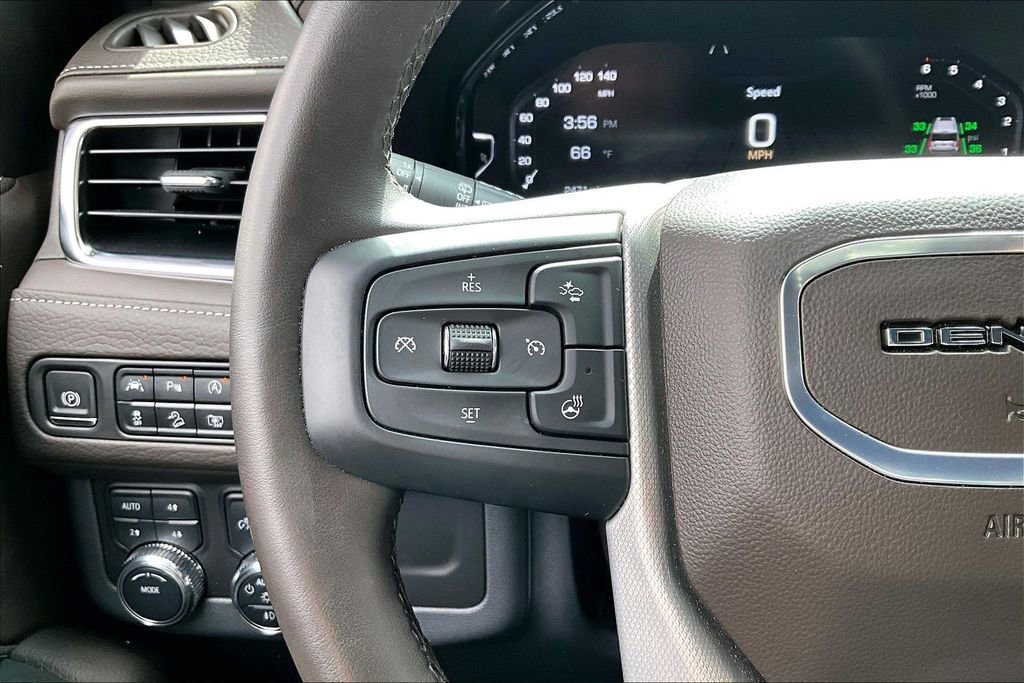 Used 2024 GMC Yukon XL Denali AWD/4WD image 22