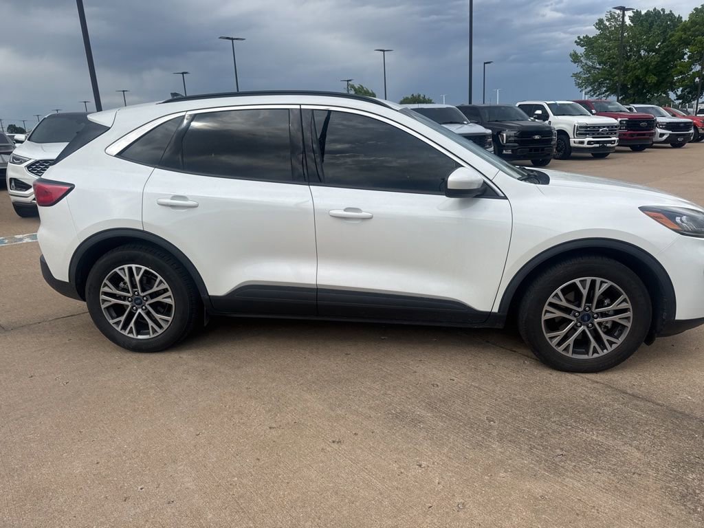 Used 2020 Ford Escape SEL FWD image 3