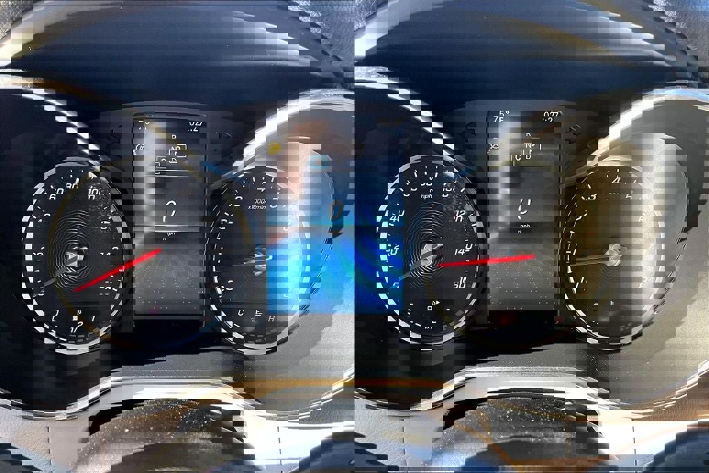 Used 2021 Mercedes-Benz GLC 300 4MATIC w/ Premium Package image 23