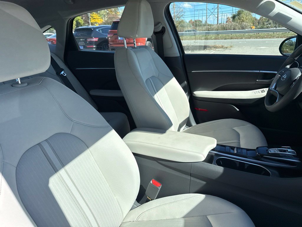 Used 2023 Hyundai Sonata SEL FWD image 25