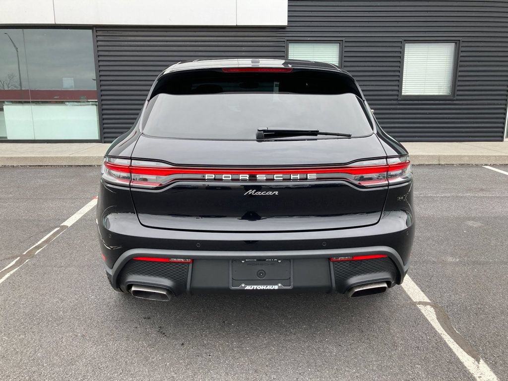 Used 2025 Porsche Macan AWD/4WD image 6