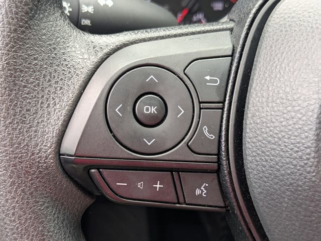 Used 2021 Toyota RAV4 LE image 22