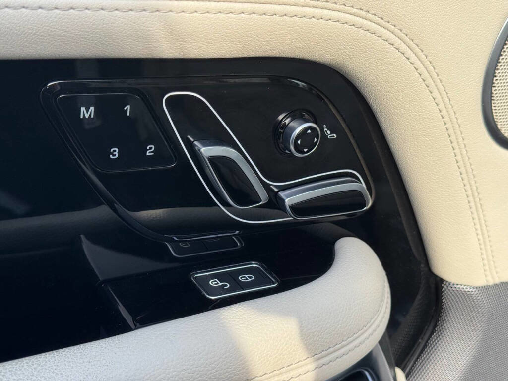 Used 2019 Land Rover Range Rover image 4