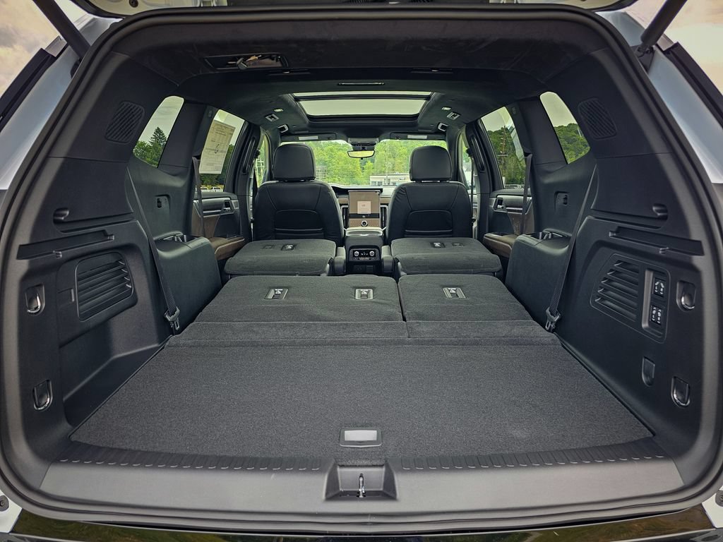New 2026 GMC Acadia Denali Ultimate w/ LPO, Floor Liner Package AWD/4WD image 40