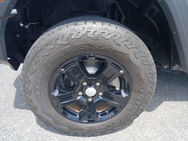 Used 2019 Jeep Wrangler Sport AWD/4WD image 2
