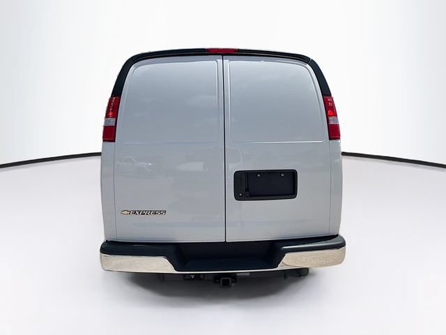 New 2026 Chevrolet Express 2500 w/ Driver Convenience Package RWD image 6