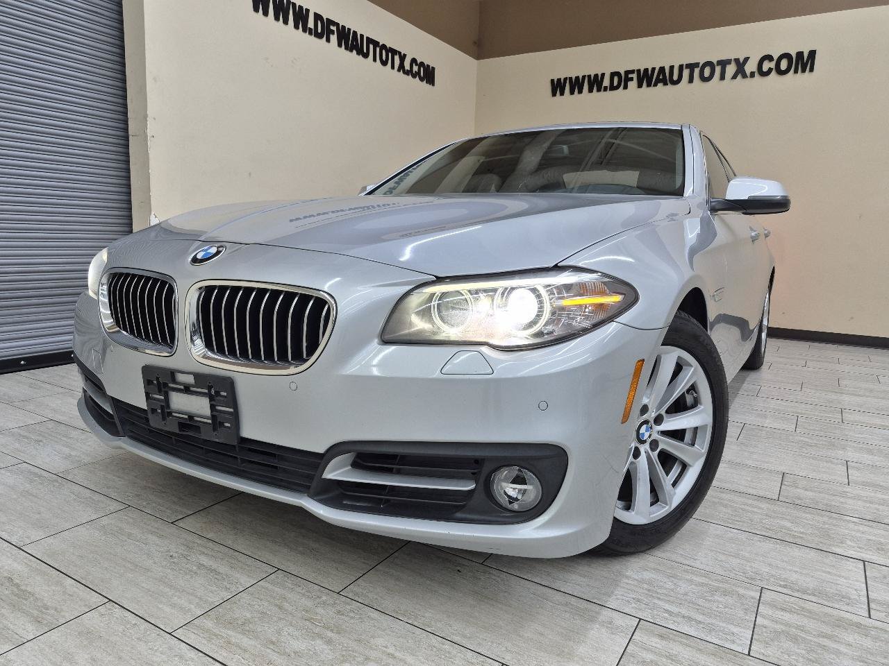 Used 2016 BMW 528i Sedan RWD image 1