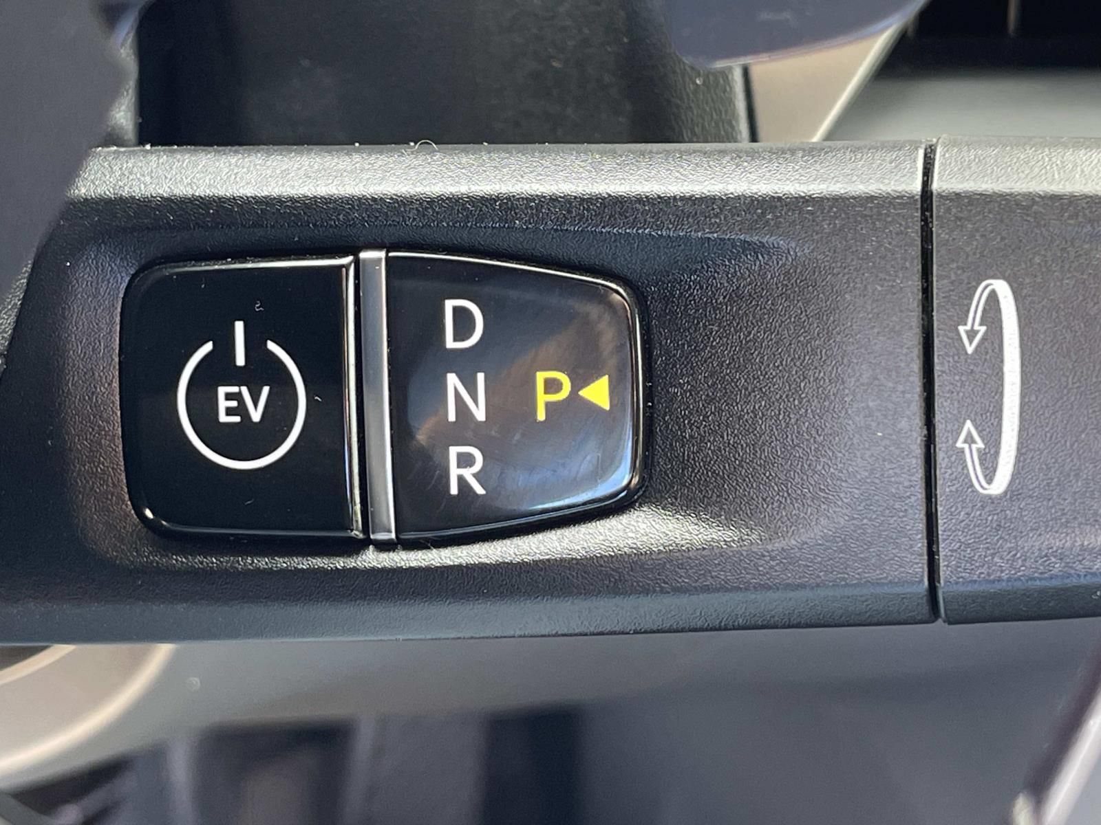 Used 2024 Kia EV9 Light Long Range RWD image 22