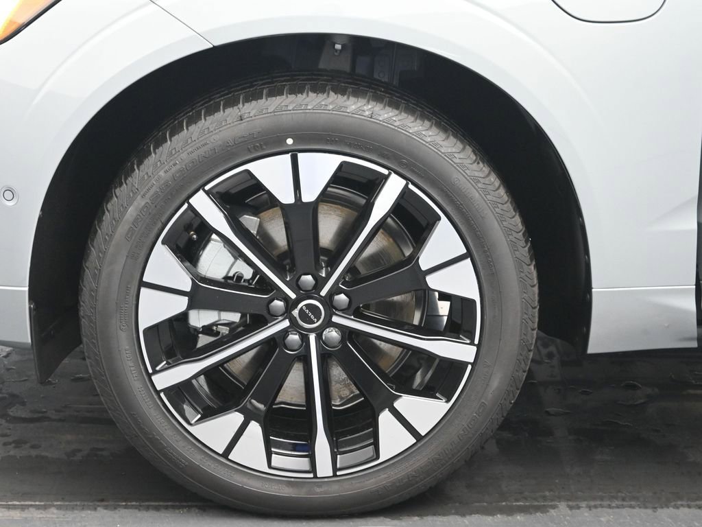 New 2026 Volvo XC60 T8 Plus w/ Protection Package Premier image 30