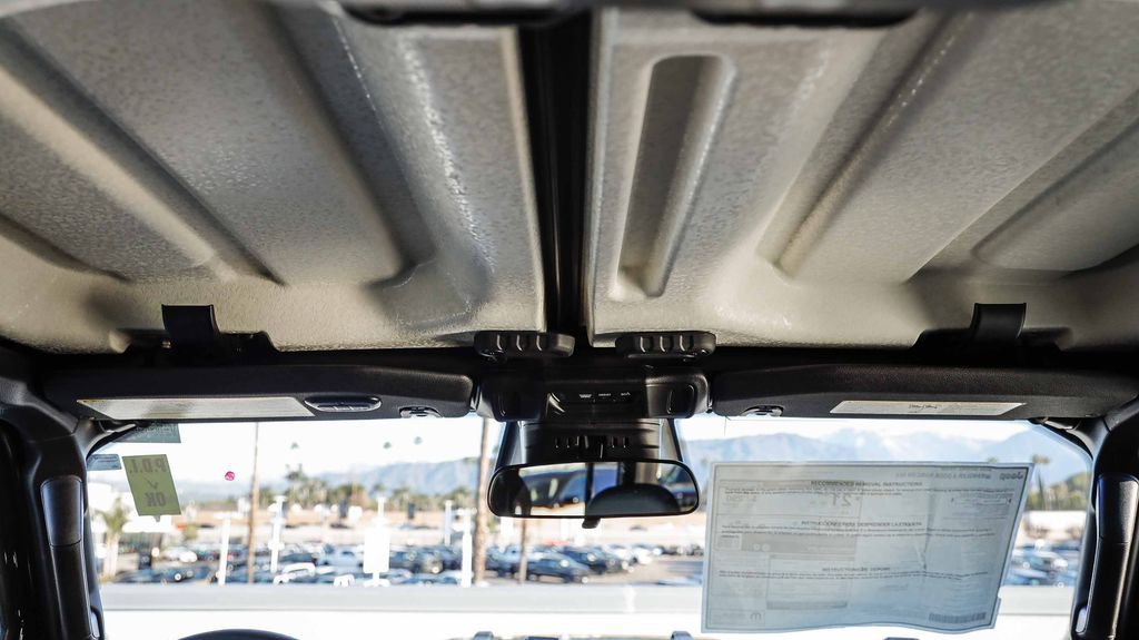 New 2026 Jeep Wrangler Unlimited Rubicon AWD/4WD image 19