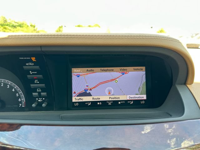 Used 2012 Mercedes-Benz S 400 image 24