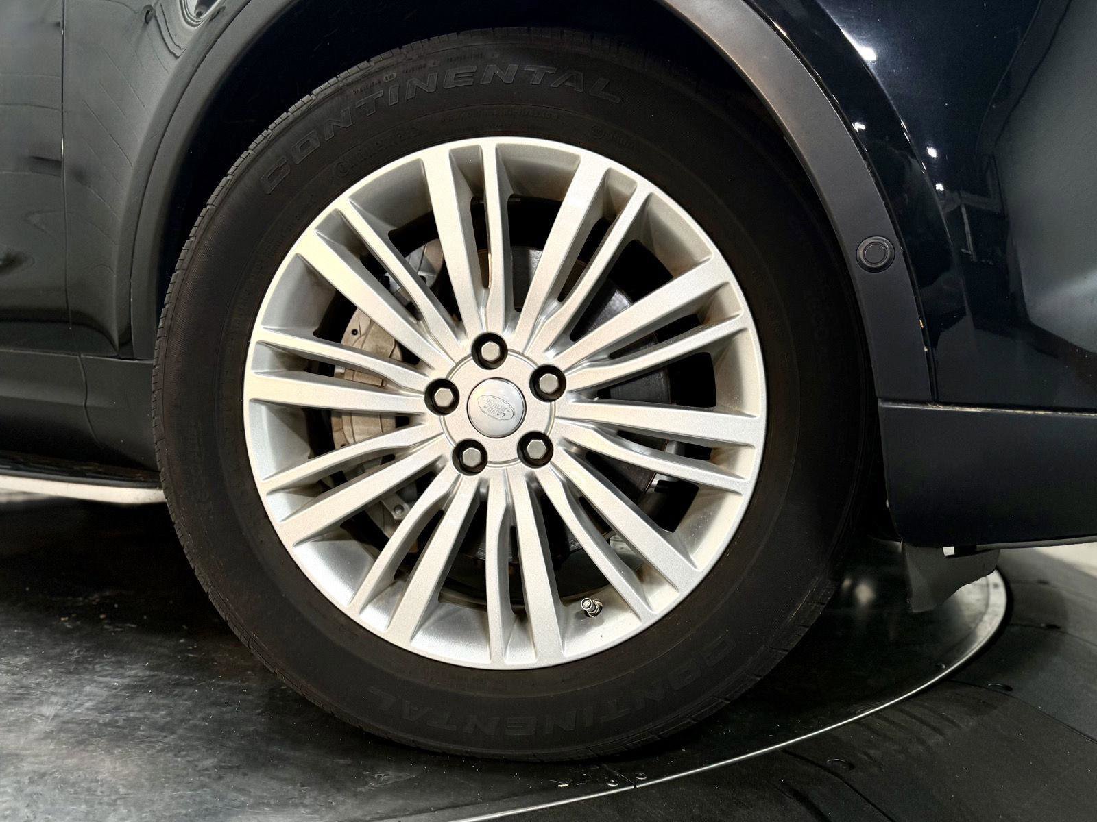 Used 2020 Land Rover Discovery HSE Luxury image 10