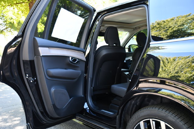 New 2026 Volvo XC90 T8 Plus w/ Protection Package AWD/4WD image 15
