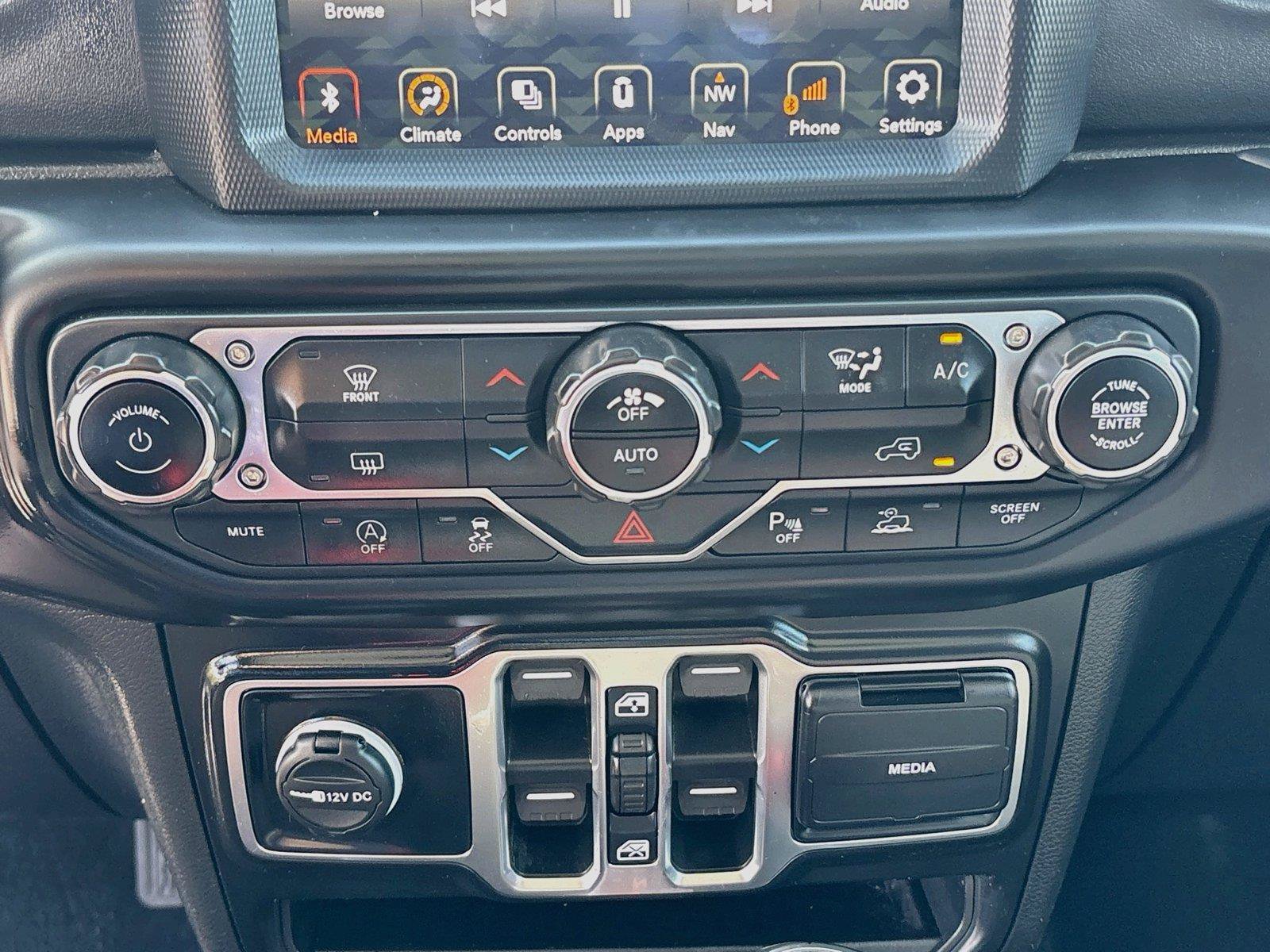 Used 2020 Jeep Gladiator Overland AWD/4WD image 16